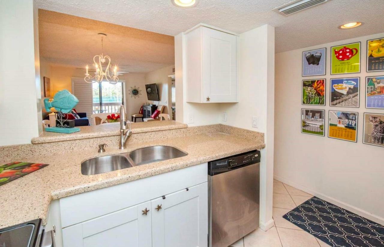 Ocean Life Beach Condo - Only Steps To The Beach St. Augustine Beach エクステリア 写真